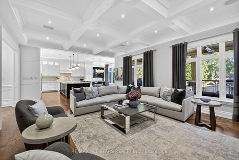 Photo 11 at 126 Hillview Road, Aurora Village, Aurora Photo 11 at 126 Hillview Road, Aurora Village, Aurora