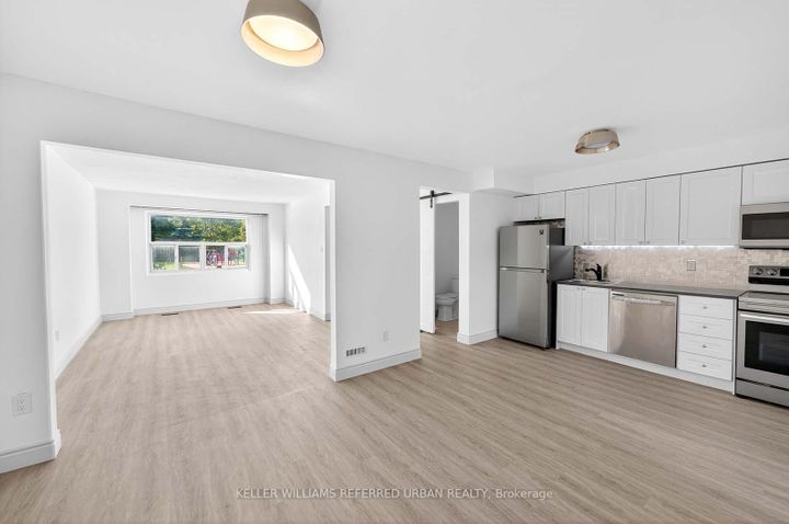 Photo 9 at 19 - 1050 Shawnmarr Road, Port Credit, Mississauga
