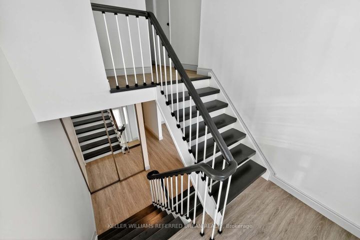 Photo 16 at 19 - 1050 Shawnmarr Road, Port Credit, Mississauga