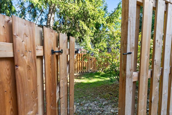 Photo 33 at 19 - 1050 Shawnmarr Road, Port Credit, Mississauga