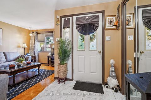 Photo 3 at 165 Locksley Avenue, Belgravia, Toronto