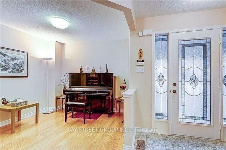 Photo 1 at 2870 Westbury Court, Central Erin Mills, Mississauga