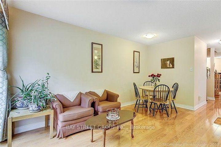 Photo 5 at 2870 Westbury Court, Central Erin Mills, Mississauga