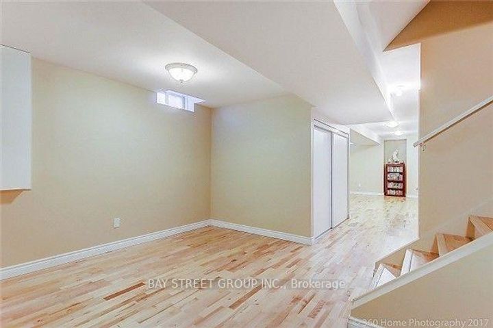 Photo 14 at 2870 Westbury Court, Central Erin Mills, Mississauga
