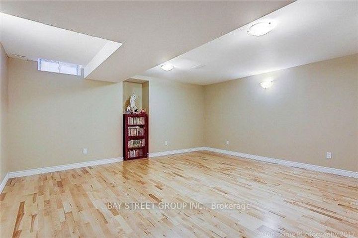 Photo 15 at 2870 Westbury Court, Central Erin Mills, Mississauga