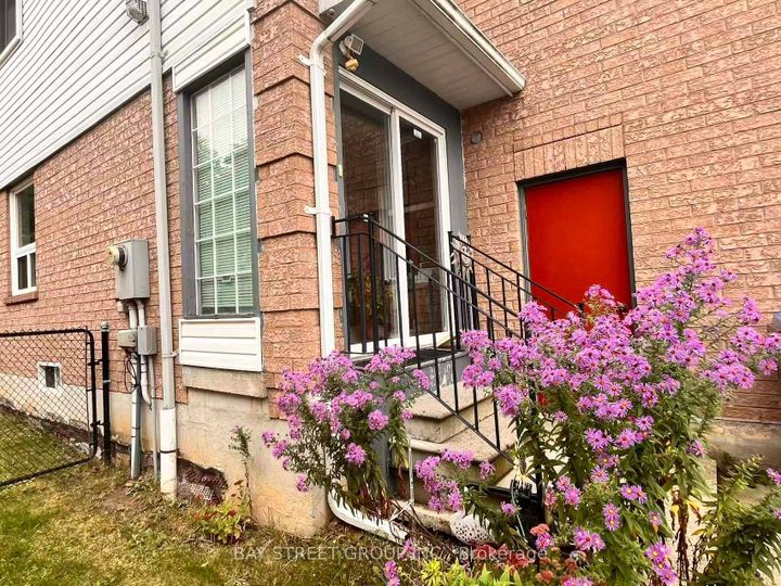 Photo 22 at 2870 Westbury Court, Central Erin Mills, Mississauga