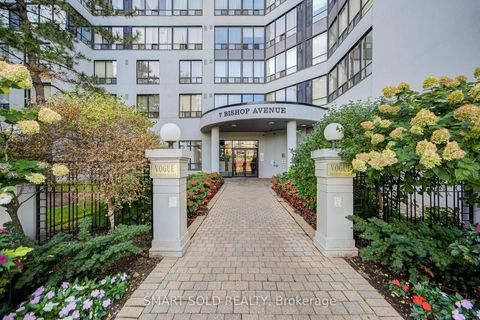Photo 3 at 516 - 7 Bishop Avenue, Newtonbrook East, Toronto