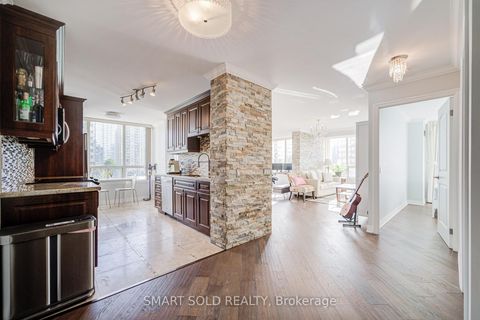 Photo 7 at 516 - 7 Bishop Avenue, Newtonbrook East, Toronto