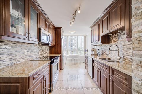 Photo 9 at 516 - 7 Bishop Avenue, Newtonbrook East, Toronto