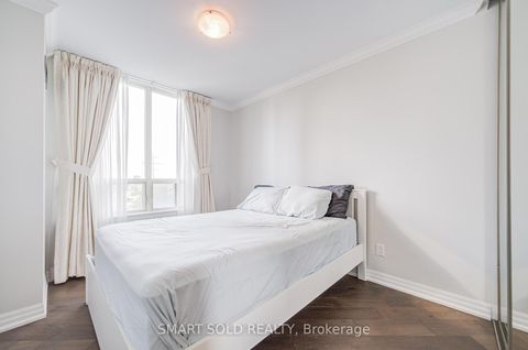 Photo 32 at 516 - 7 Bishop Avenue, Newtonbrook East, Toronto
