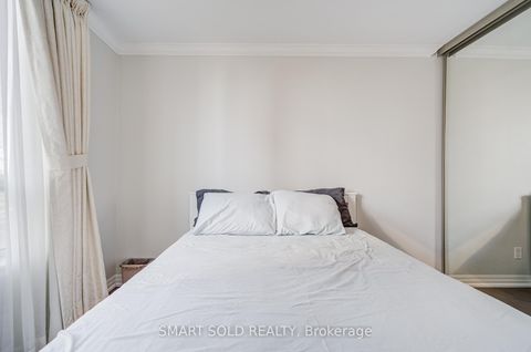 Photo 34 at 516 - 7 Bishop Avenue, Newtonbrook East, Toronto
