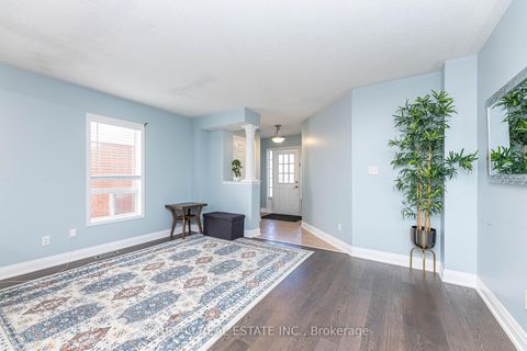 Photo 6 at 735 Brasswinds Trail, Pinecrest, Oshawa