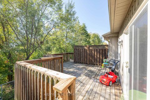 Photo 21 at 735 Brasswinds Trail, Pinecrest, Oshawa