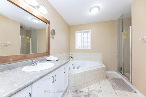 Photo 25 at 735 Brasswinds Trail, Pinecrest, Oshawa