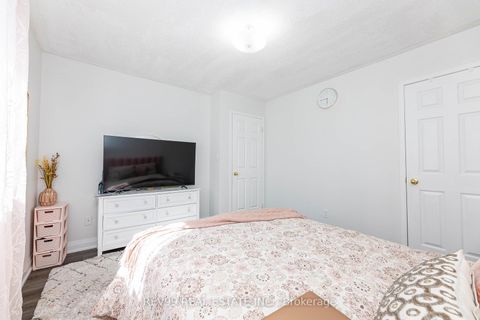 Photo 36 at 735 Brasswinds Trail, Pinecrest, Oshawa