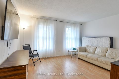 Photo 2 at 34 Kipling Place, Letitia Heights, Barrie