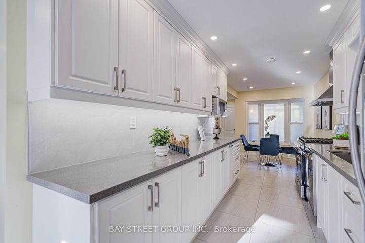 Photo 18 at 107 Enchanted Hills Crescent, Milliken, Toronto