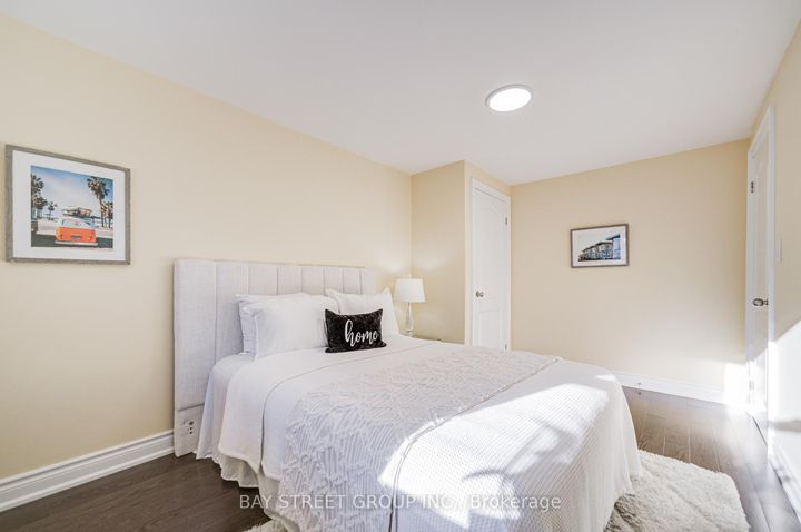 Photo 31 at 107 Enchanted Hills Crescent, Milliken, Toronto