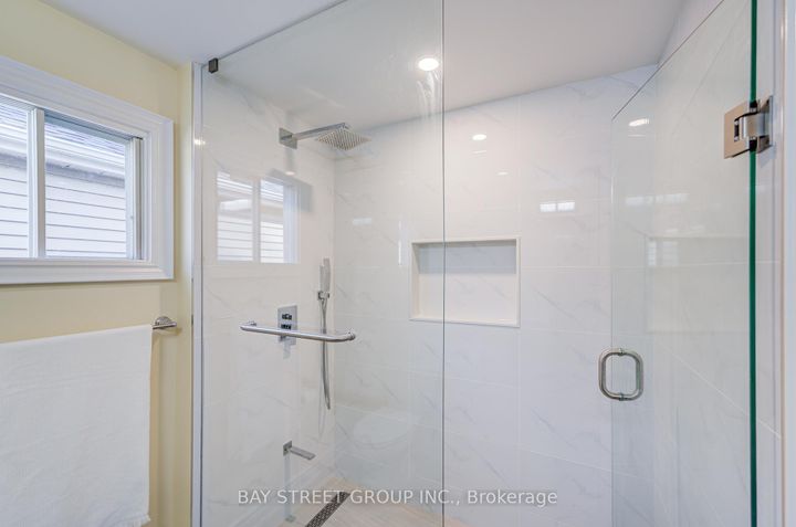 Photo 37 at 107 Enchanted Hills Crescent, Milliken, Toronto