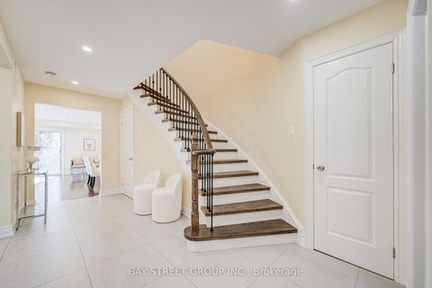 Photo 5 at 107 Enchanted Hills Crescent, Milliken, Toronto