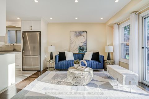 Photo 6 at 107 Enchanted Hills Crescent, Milliken, Toronto