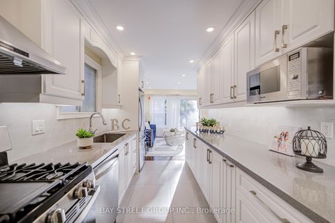 Photo 16 at 107 Enchanted Hills Crescent, Milliken, Toronto