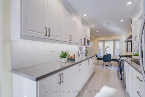 Photo 18 at 107 Enchanted Hills Crescent, Milliken, Toronto