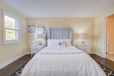 Photo 24 at 107 Enchanted Hills Crescent, Milliken, Toronto