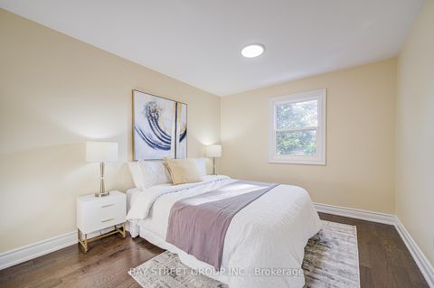 Photo 33 at 107 Enchanted Hills Crescent, Milliken, Toronto