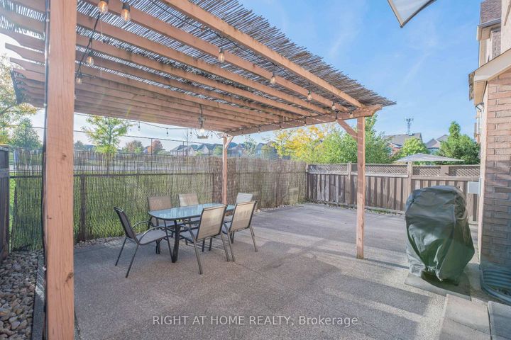 Photo 36 at 86 Dewpoint Road, Patterson, Vaughan