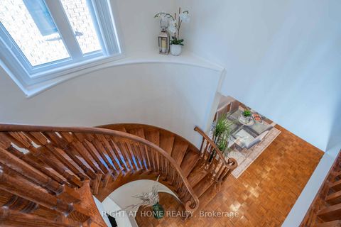 Photo 14 at 86 Dewpoint Road, Patterson, Vaughan