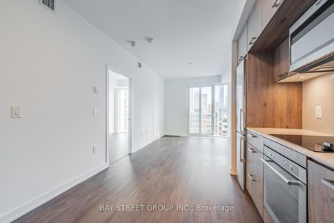 Photo 4 at 1008 - 50 Mccaul Street, Chinatown, Toronto