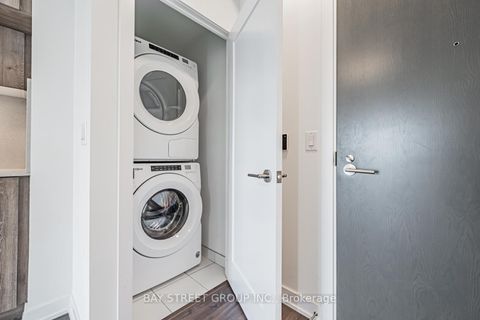 Photo 23 at 1008 - 50 Mccaul Street, Chinatown, Toronto
