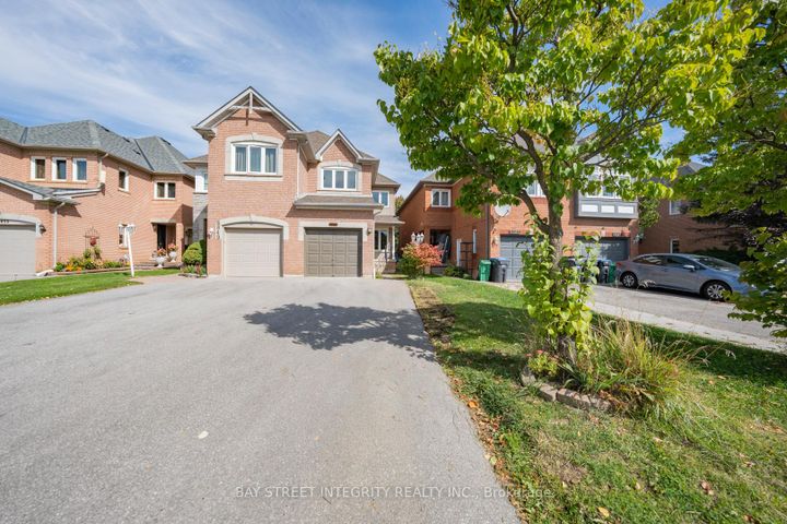 Photo 1 at 6847 Dillingwood Drive, Lisgar, Mississauga