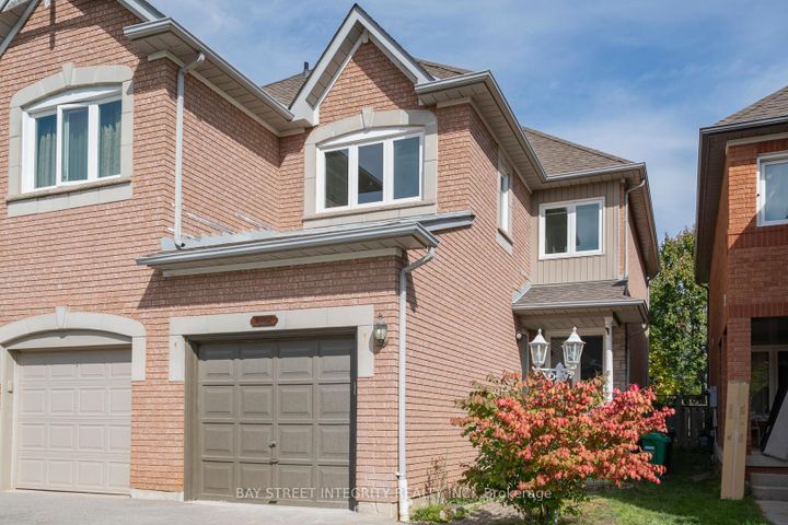 Photo 2 at 6847 Dillingwood Drive, Lisgar, Mississauga