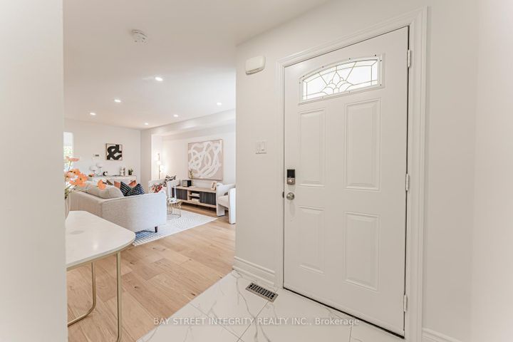 Photo 3 at 6847 Dillingwood Drive, Lisgar, Mississauga