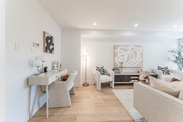 Photo 8 at 6847 Dillingwood Drive, Lisgar, Mississauga