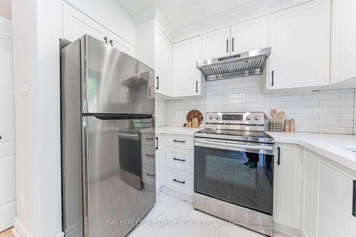 Photo 14 at 6847 Dillingwood Drive, Lisgar, Mississauga