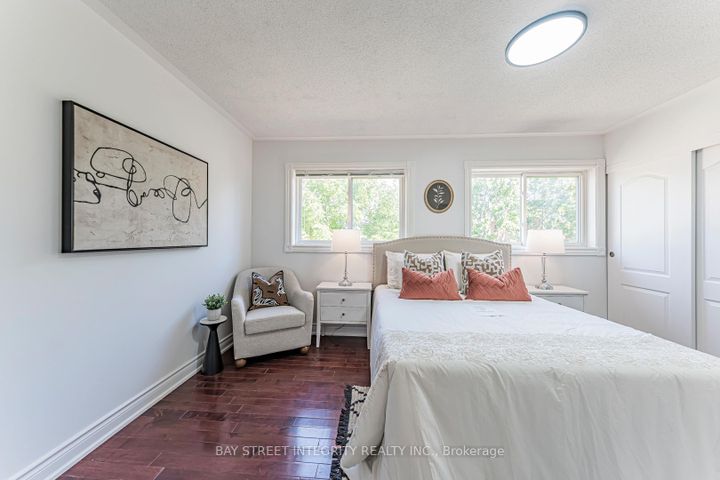 Photo 23 at 6847 Dillingwood Drive, Lisgar, Mississauga