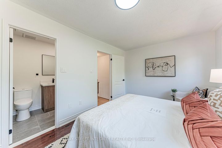 Photo 26 at 6847 Dillingwood Drive, Lisgar, Mississauga
