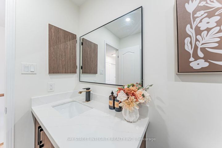 Photo 36 at 6847 Dillingwood Drive, Lisgar, Mississauga