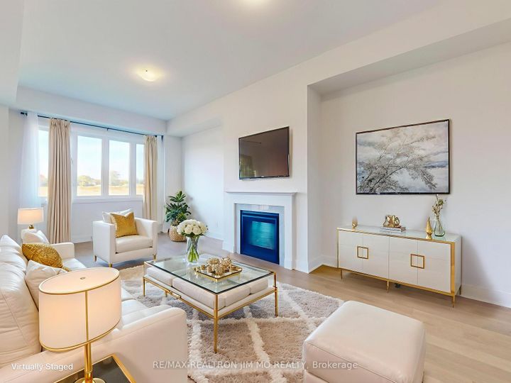 Photo 5 at 20 Nanhai Avenue, Angus Glen, Markham