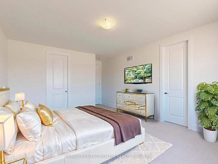 Photo 24 at 20 Nanhai Avenue, Angus Glen, Markham