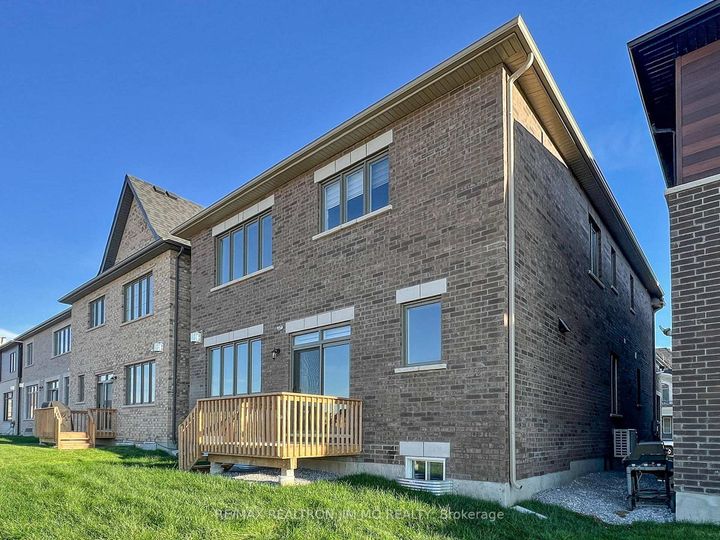 Photo 34 at 20 Nanhai Avenue, Angus Glen, Markham
