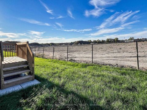 Photo 37 at 20 Nanhai Avenue, Angus Glen, Markham