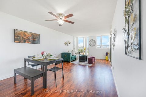 Photo 6 at 707 - 2466 Eglinton Avenue E, Eglinton East, Toronto