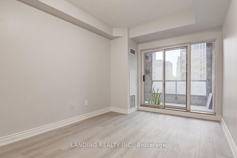 Photo 12 at 716 - 909 Bay Street, Bay Street Corridor, Toronto