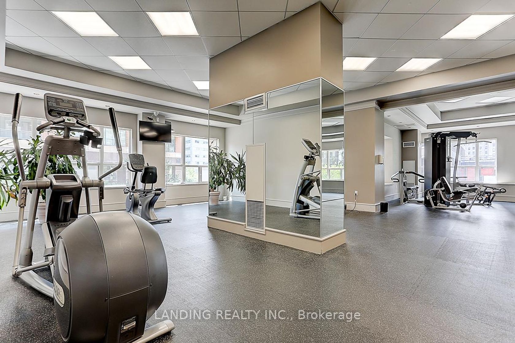 Photo 24 at 716 - 909 Bay Street, Bay Street Corridor, Toronto Photo 24 at 716 - 909 Bay Street, Bay Street Corridor, Toronto