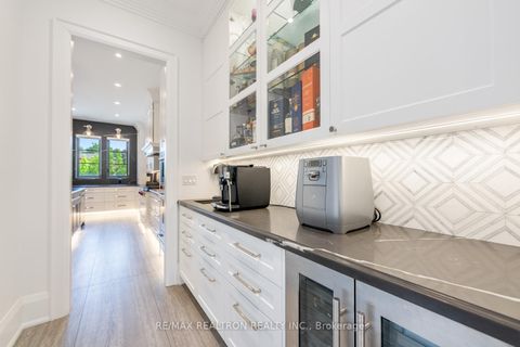 Photo 5 at 20 Sunbeam Avenue, Clanton Park, Toronto