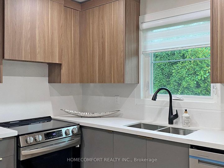 Photo 16 at 270 Brighton Avenue, Bathurst Manor, Toronto